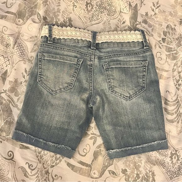 Bermuda shorts - Picture 3 of 3